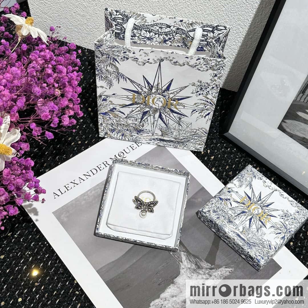 New DIOR DIOR MÉTAMORPHOSE butterfly pearl ring