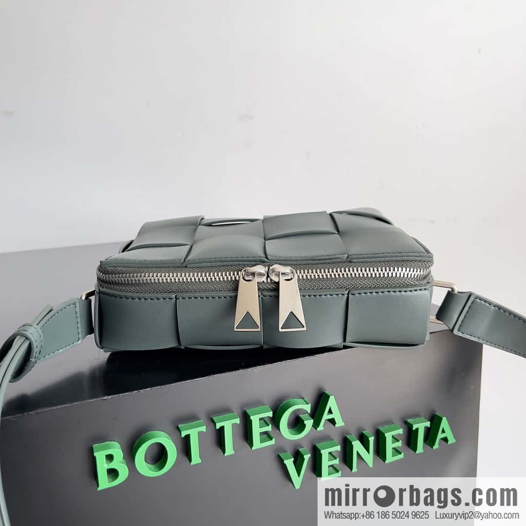BV Men's Camera Bag BV Men's 2023 SS Pre Spring New Camera, Model Number: 730027 Grey