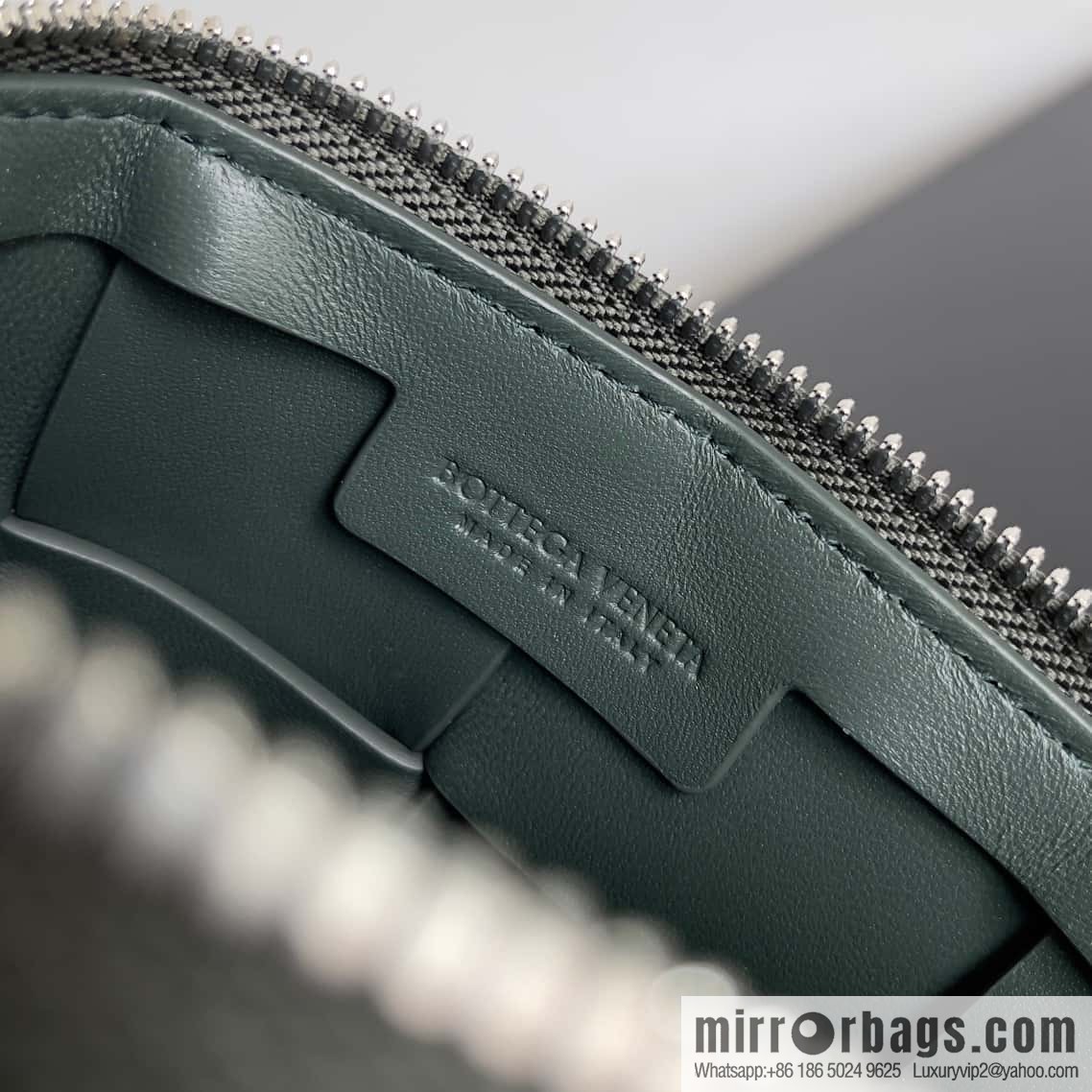 BV Men's Camera Bag BV Men's 2023 SS Pre Spring New Camera, Model Number: 730027 Grey