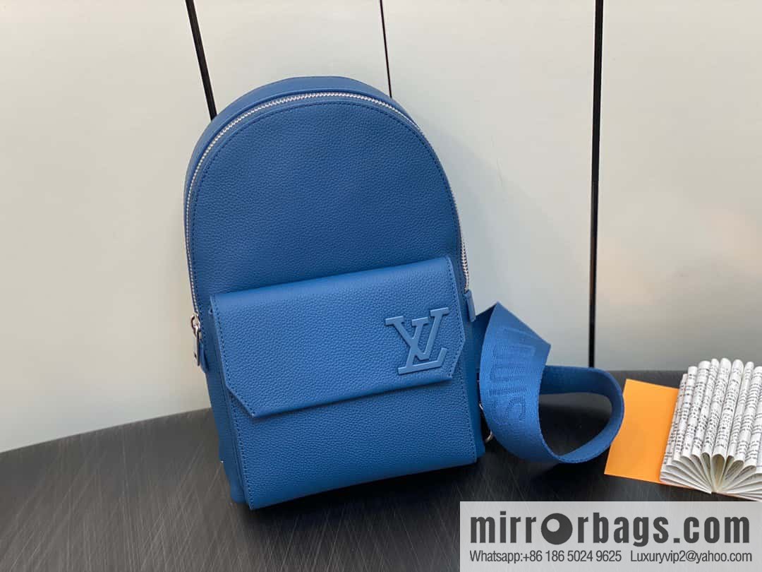 [Boutique‑grade] M23765 blue, full leather breast bag shoulder bag series, autumn and winter new PILOT shoulder bag