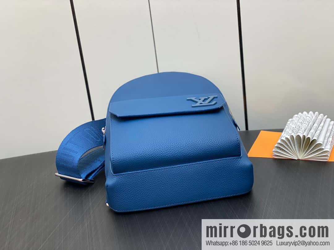 [Boutique‑grade] M23765 blue, full leather breast bag shoulder bag series, autumn and winter new PILOT shoulder bag