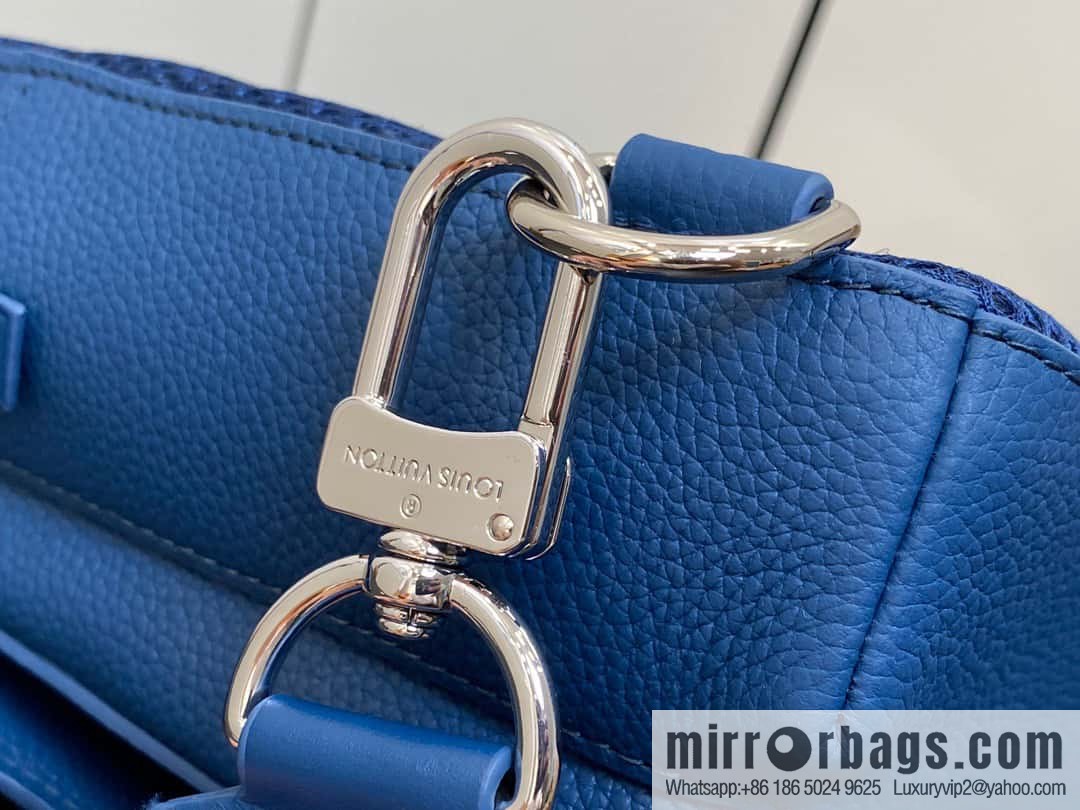 [Boutique‑grade] M23765 blue, full leather breast bag shoulder bag series, autumn and winter new PILOT shoulder bag
