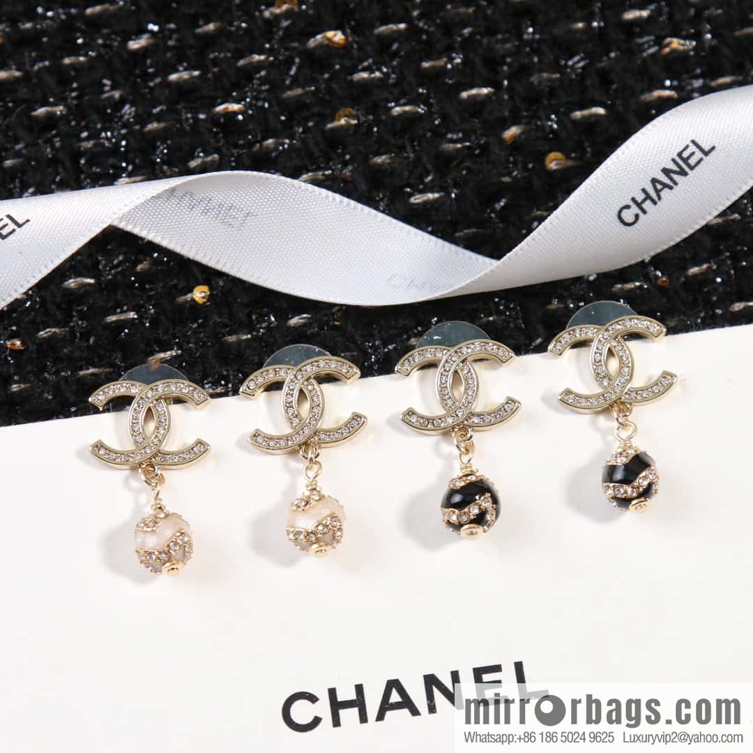 ☀️New ☑️ Chanel C2 full diamond double c pearl stud earrings ☀️