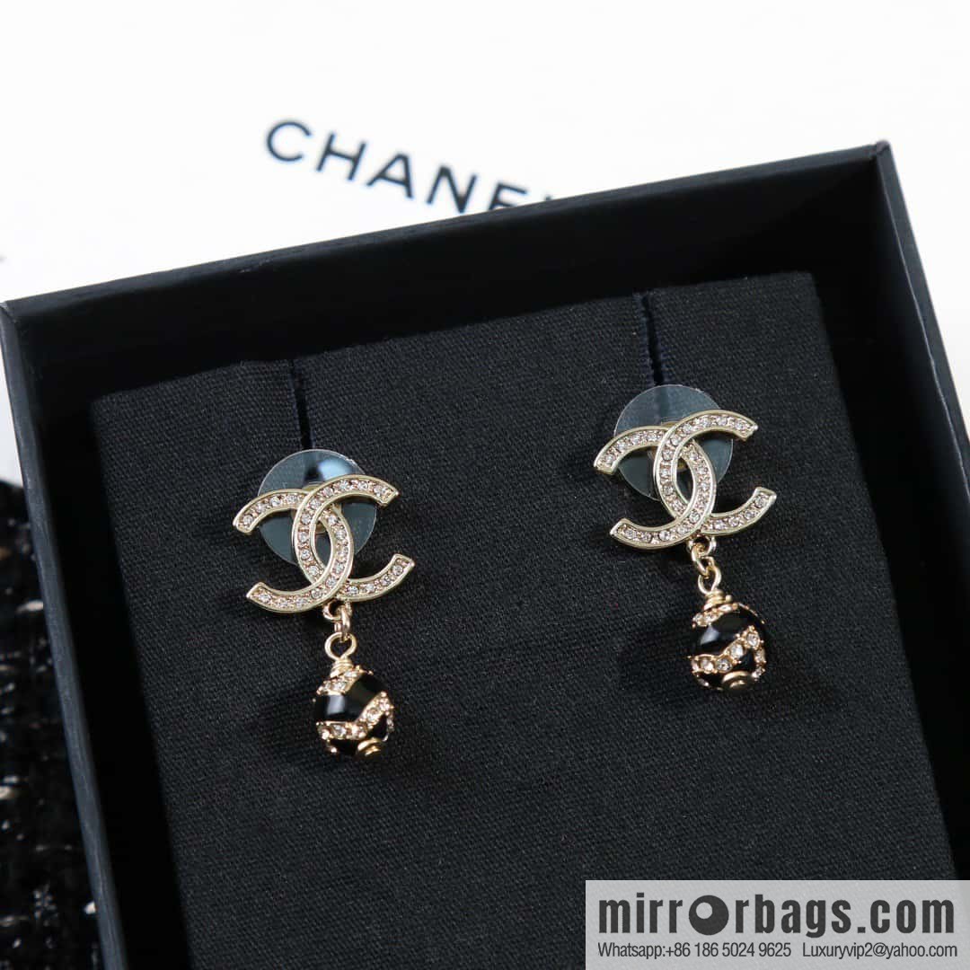 ☀️New ☑️ Chanel C2 full diamond double c pearl stud earrings ☀️