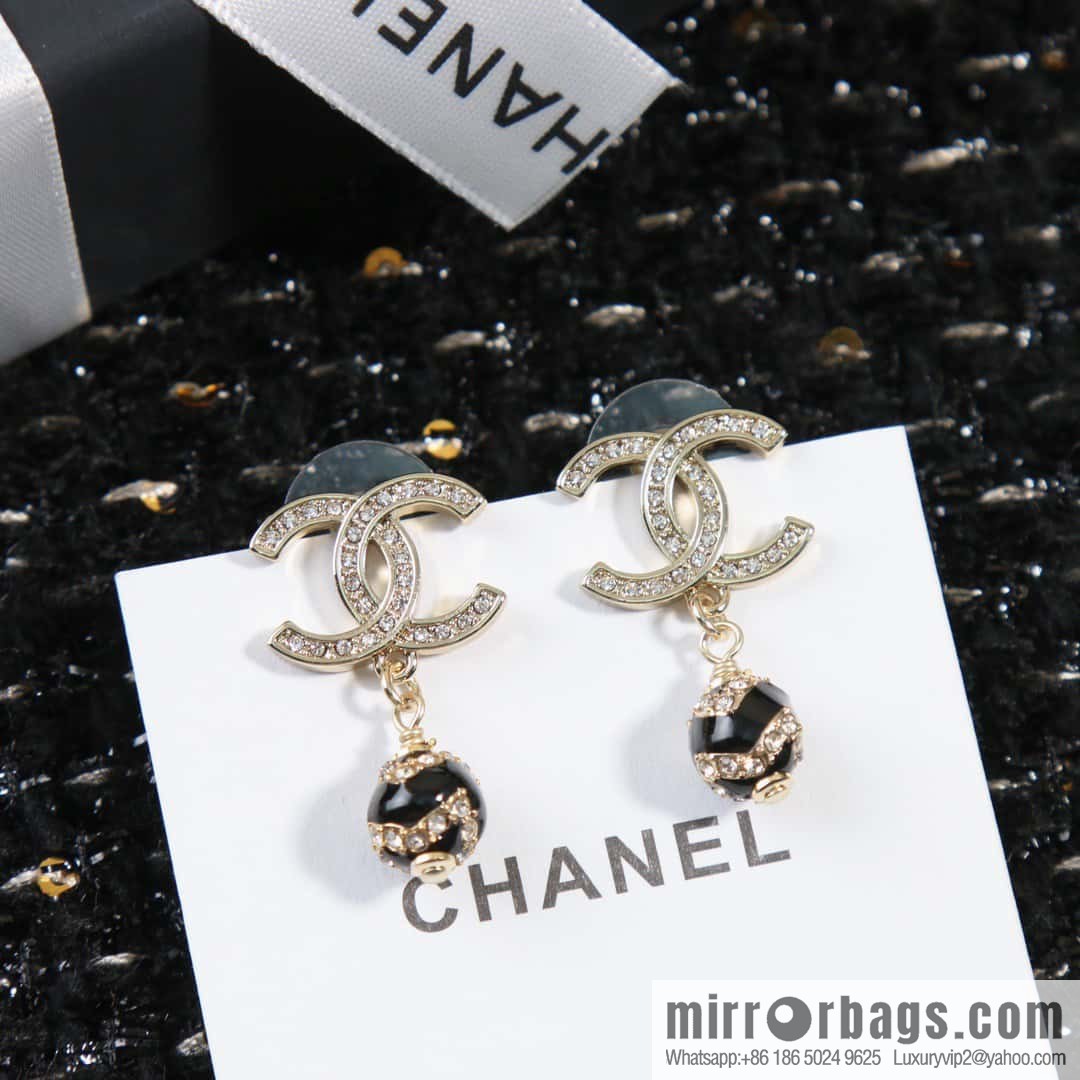 ☀️New ☑️ Chanel C2 full diamond double c pearl stud earrings ☀️