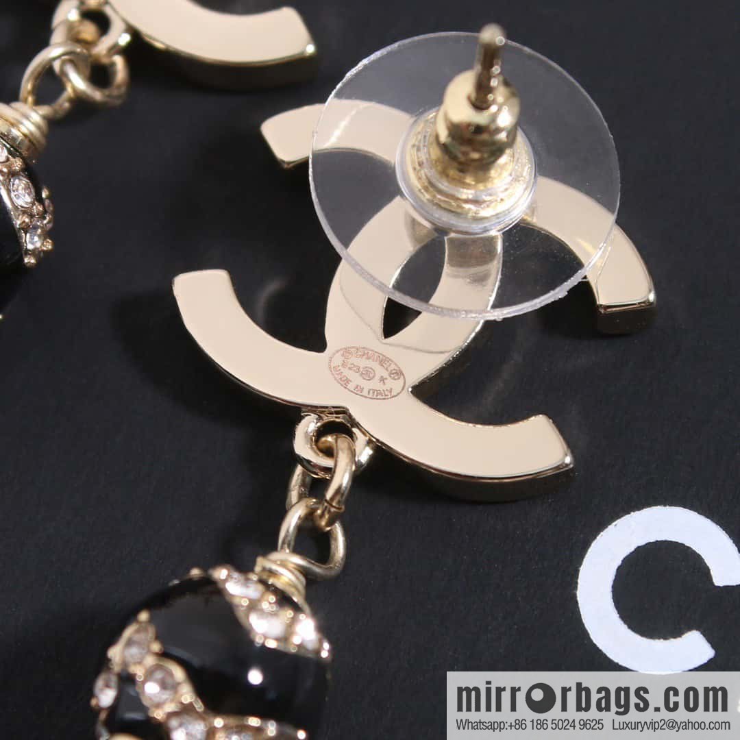 ☀️New ☑️ Chanel C2 full diamond double c pearl stud earrings ☀️