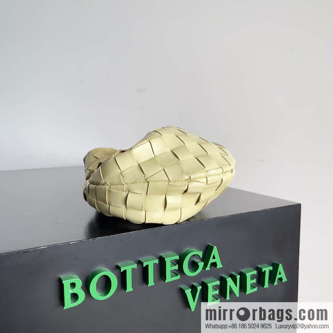 BV super mini JODIE tote bag dumpling bag, woven knotted bag, model number: 730828.