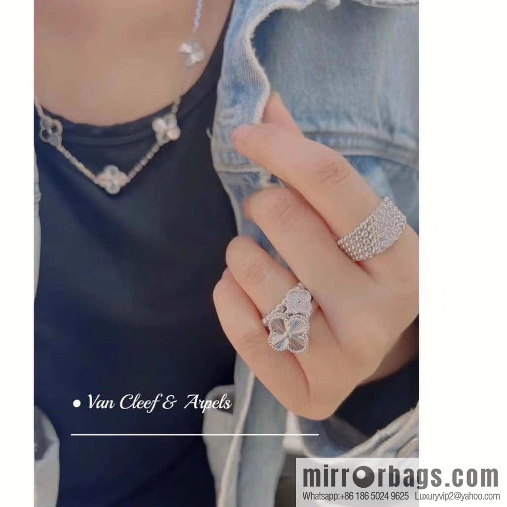 ☀️Van Cleef & Arpels Vintage Alhambra ring Four-leaf clover white gold laser engraved ring ☀