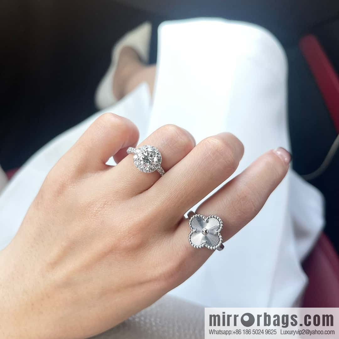 ☀️Van Cleef & Arpels Vintage Alhambra ring Four-leaf clover white gold laser engraved ring ☀