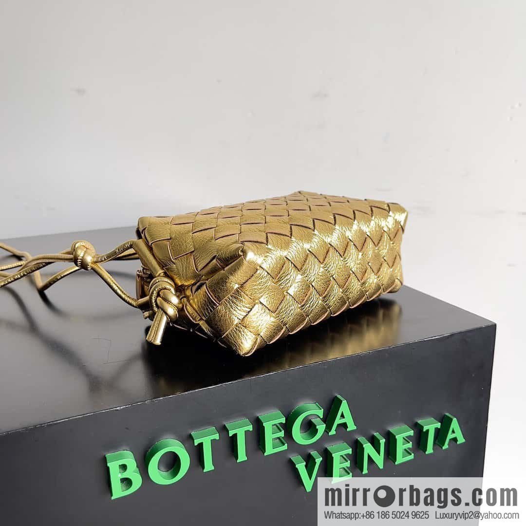 Bottega Veneta, model number 680254, the new model is coming, woven mini round square bag.