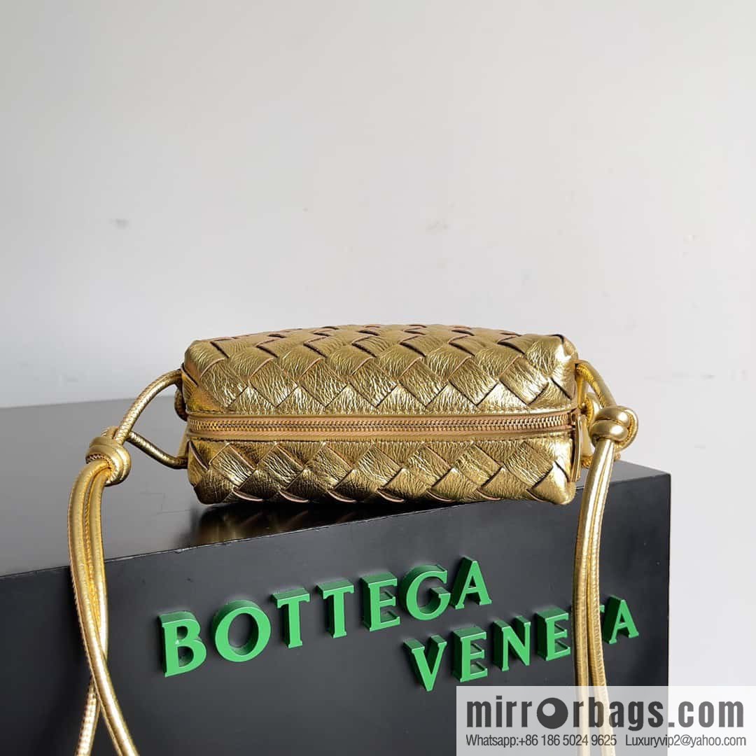 Bottega Veneta, model number 680254, the new model is coming, woven mini round square bag.