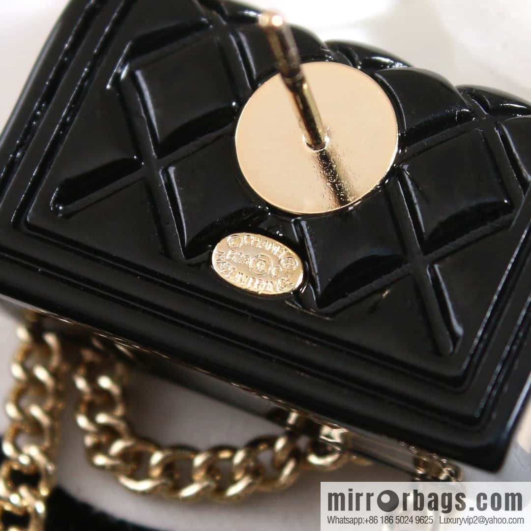 ☀️New ☑️ Chanel C1 double c tassel diamond bag 👜 stud earrings ☀️
