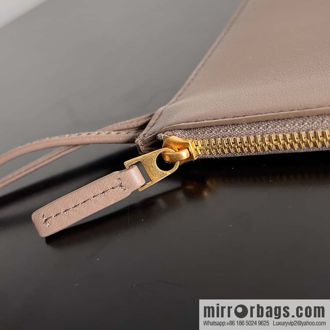 B new Cabat medium shopping bag model number: 608810 khaki