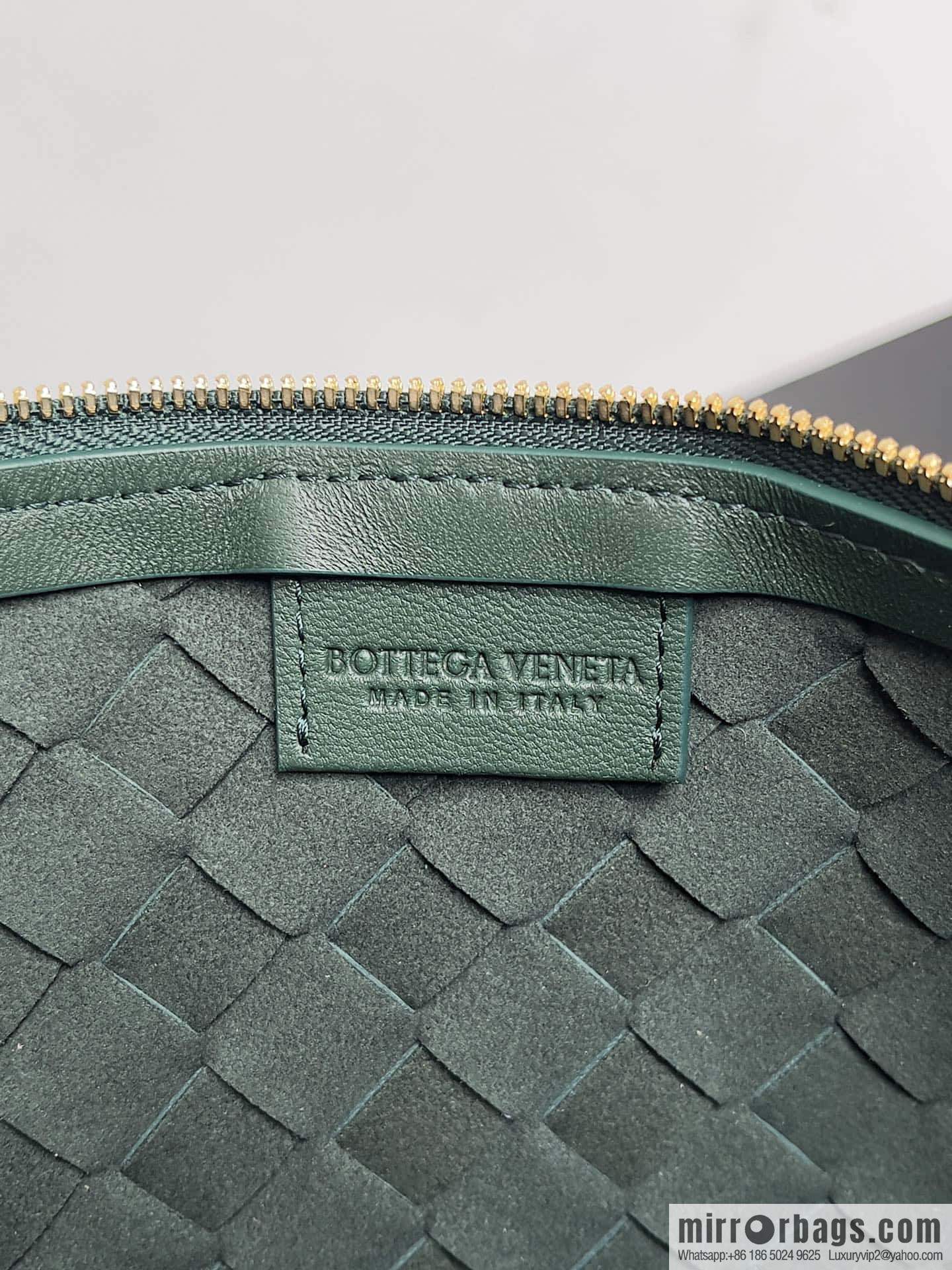 Bottega VenetaBV Turning Bag~ Golden Ball jodie Model number: 701024