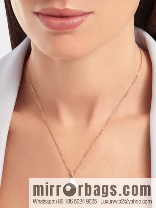 ❗️New ❗️ ☀️ Original ☀ BVLGARI DIVAS'DREAM Chalcedony White Fritillary Fan Necklace  ☀️