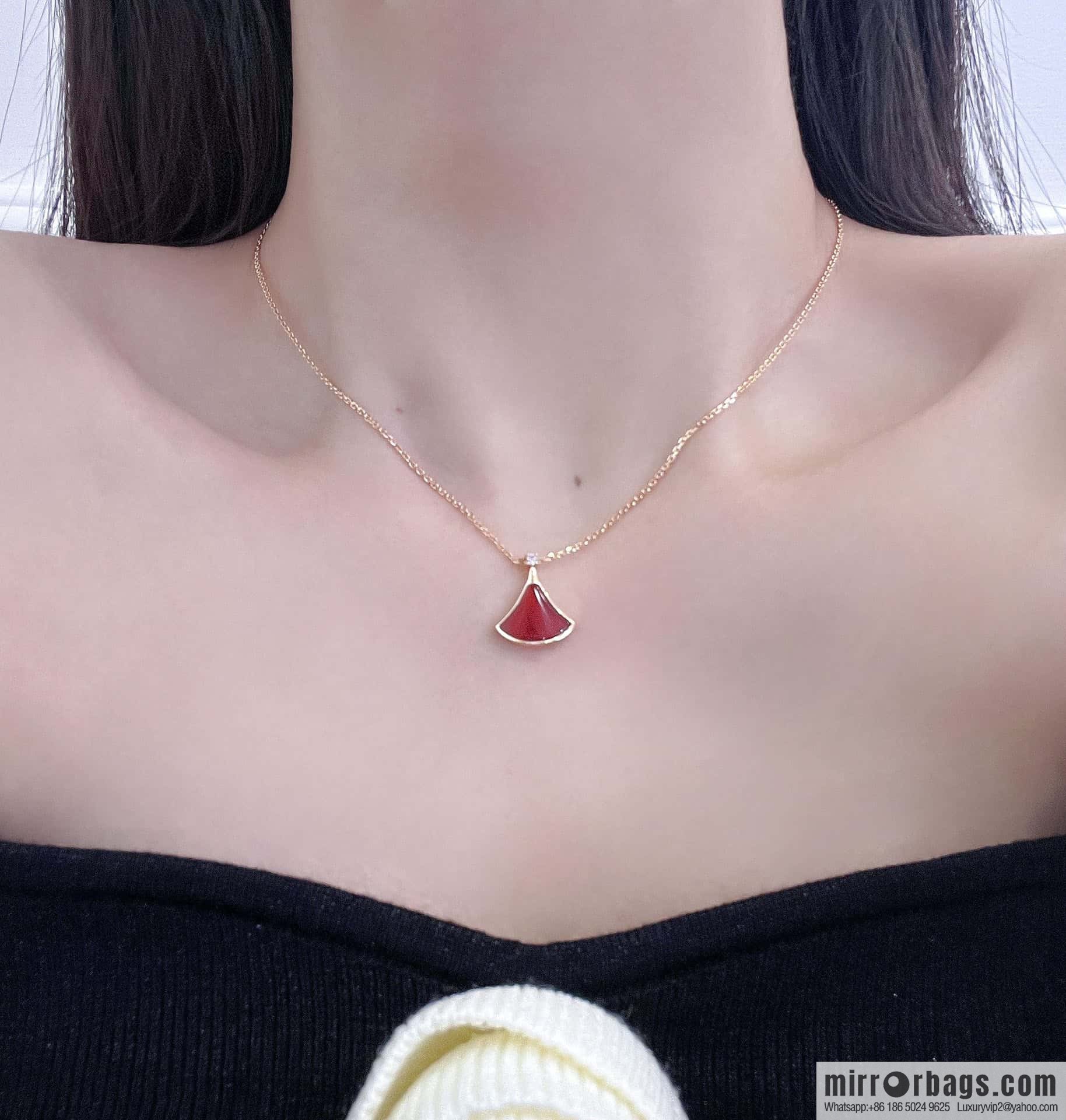 ❗️New ❗️ ☀️ Original ☀ BVLGARI DIVAS'DREAM Chalcedony White Fritillary Fan Necklace  ☀️