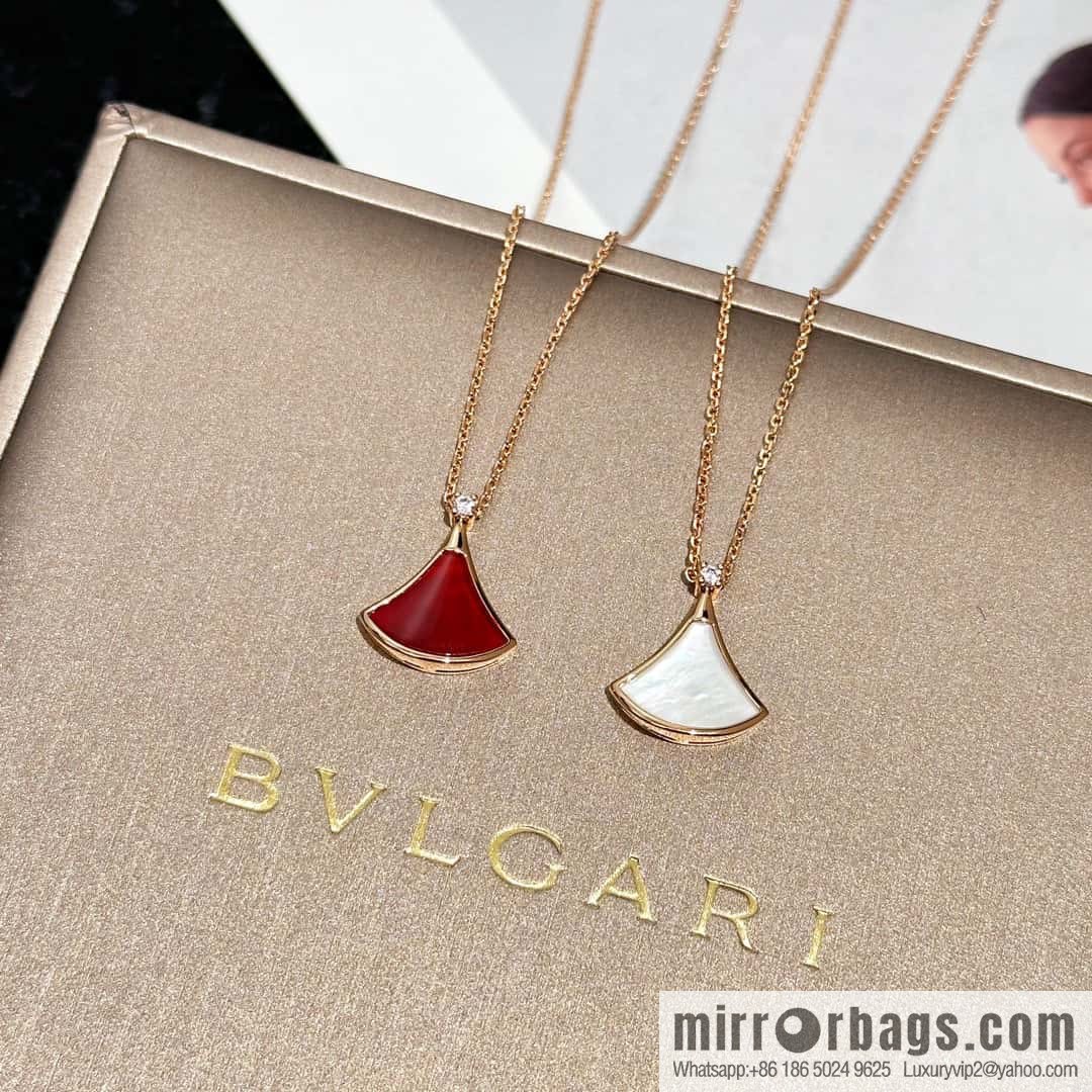 ❗️New ❗️ ☀️ Original ☀ BVLGARI DIVAS'DREAM Chalcedony White Fritillary Fan Necklace  ☀️
