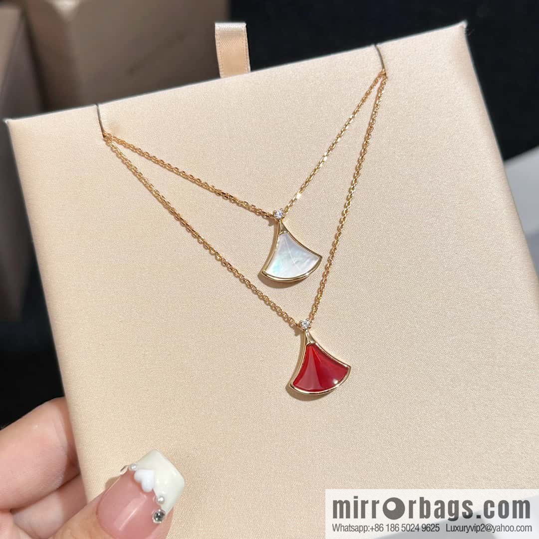 ❗️New ❗️ ☀️ Original ☀ BVLGARI DIVAS'DREAM Chalcedony White Fritillary Fan Necklace  ☀️