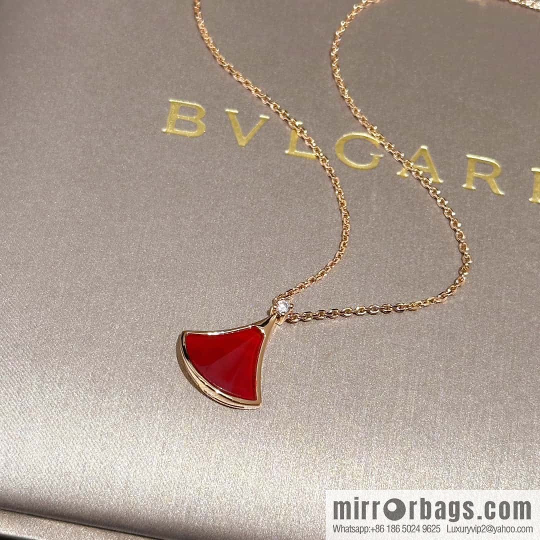 ❗️New ❗️ ☀️ Original ☀ BVLGARI DIVAS'DREAM Chalcedony White Fritillary Fan Necklace  ☀️