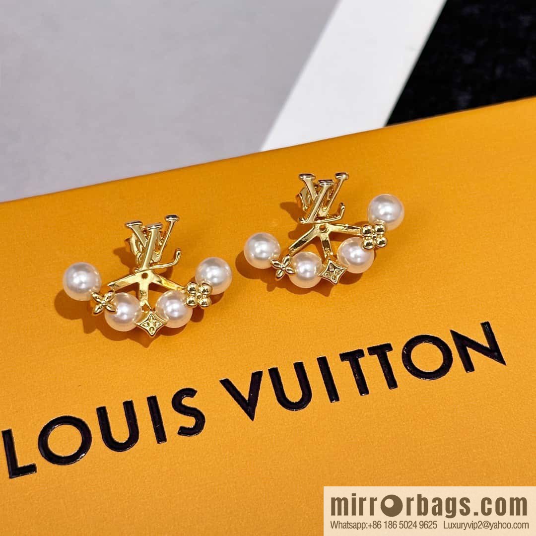 ❗️New ❗️ M01258 ☀ Louis Vuitton MINIGRAM PEARLS stud earrings ☀
