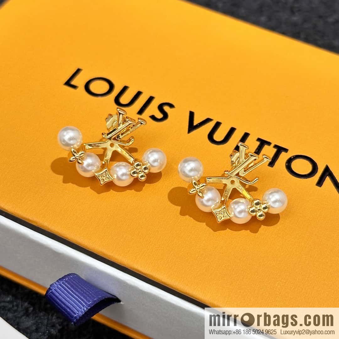 ❗️New ❗️ M01258 ☀ Louis Vuitton MINIGRAM PEARLS stud earrings ☀