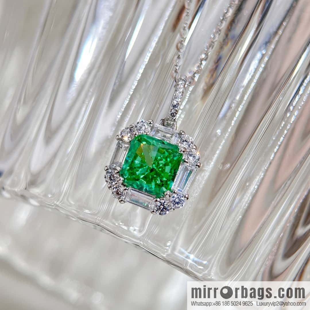 ❗️New ❗️ square green diamond necklace, original single level handmade, engraved with complete 925 sterling silver material electroplated k gold