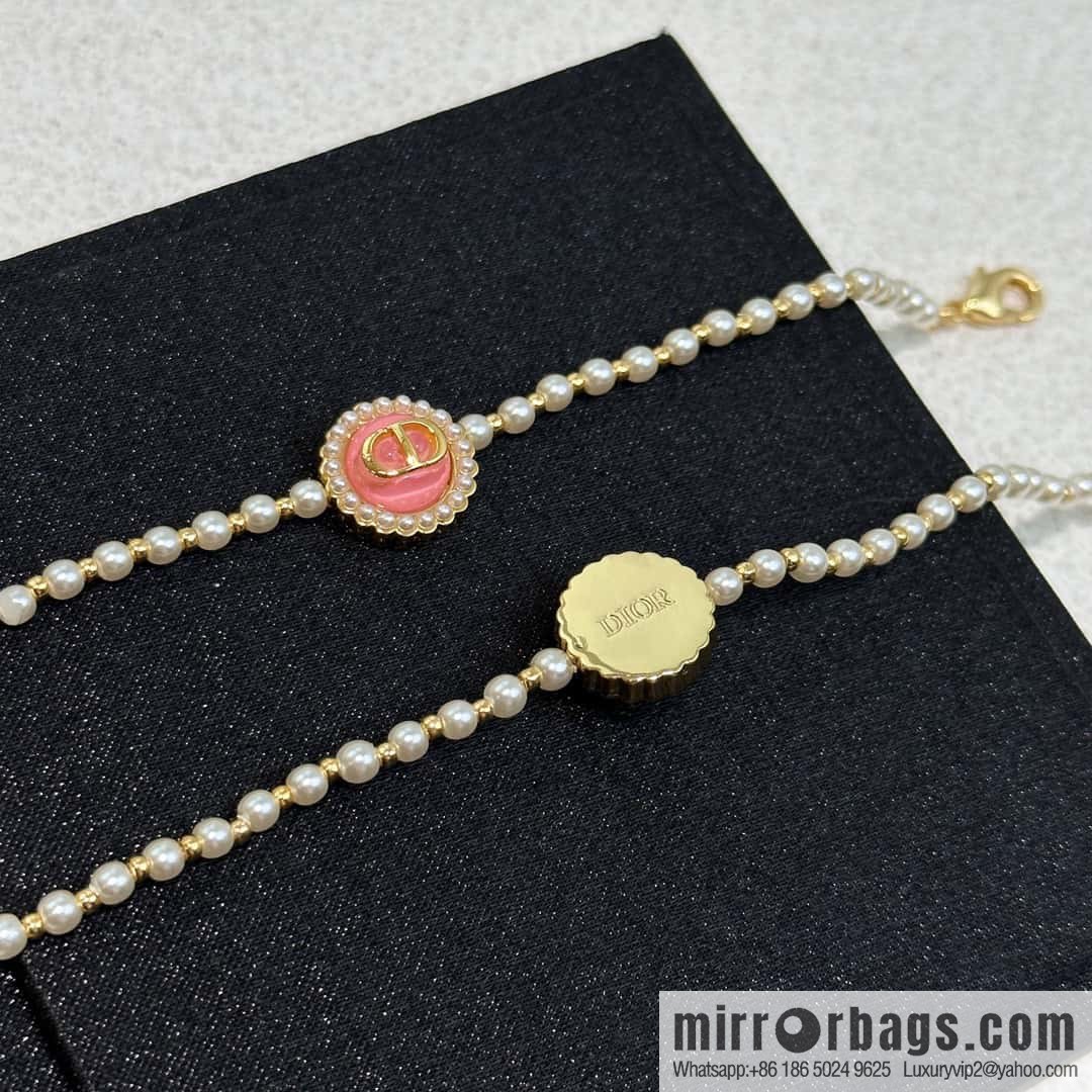New ☑️ Dior oil CD pearl bracelet