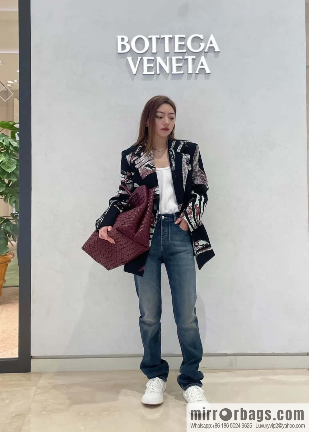 Bottega Veneta Summer Collection Andiamo Handbag, Model Number: 743575