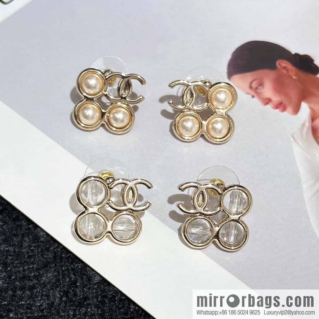 ❗️New ❗️ Chanel earrings ☀️ new ☑️ Chanel c1 double c Tian word earrings ☀️