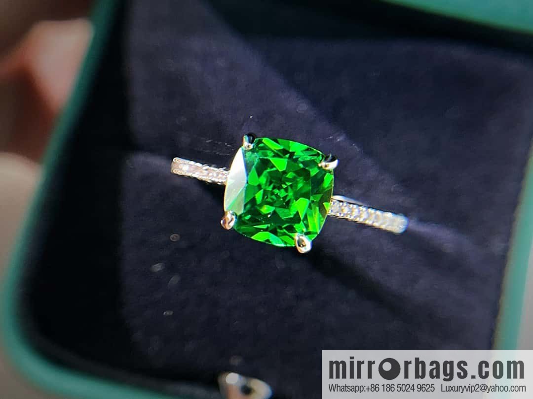 ❗️New ❗️ New ☑️ Tiffany & Co. Square Green Diamond Ring