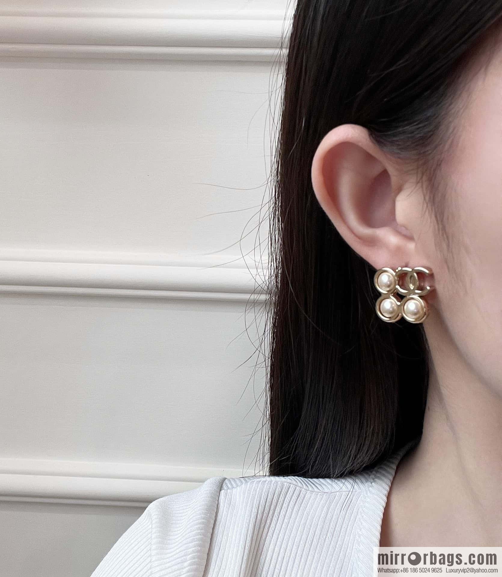 ❗️New ❗️ Chanel earrings ☀️ new ☑️ Chanel c1 double c Tian word earrings ☀️