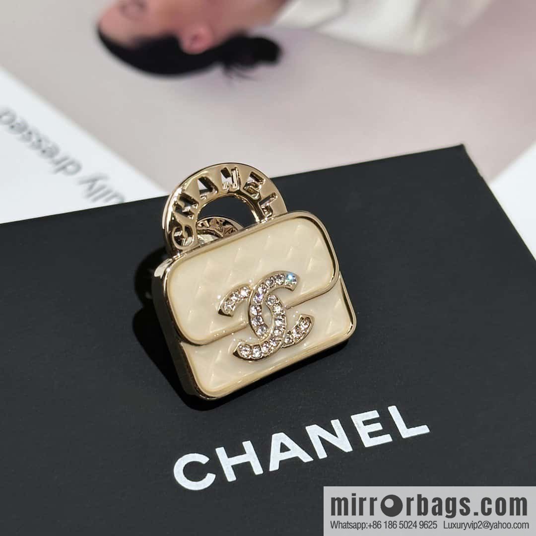 ❗️New ❗️ Chanel brooch ☀️ new ☑️ Chanel diamond bag 👜 brooch ☀️