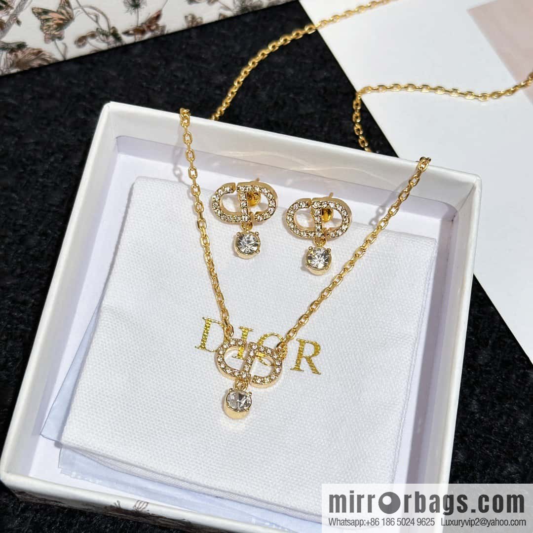 New ☑️ Dior full diamond CD necklace earrings stud earrings