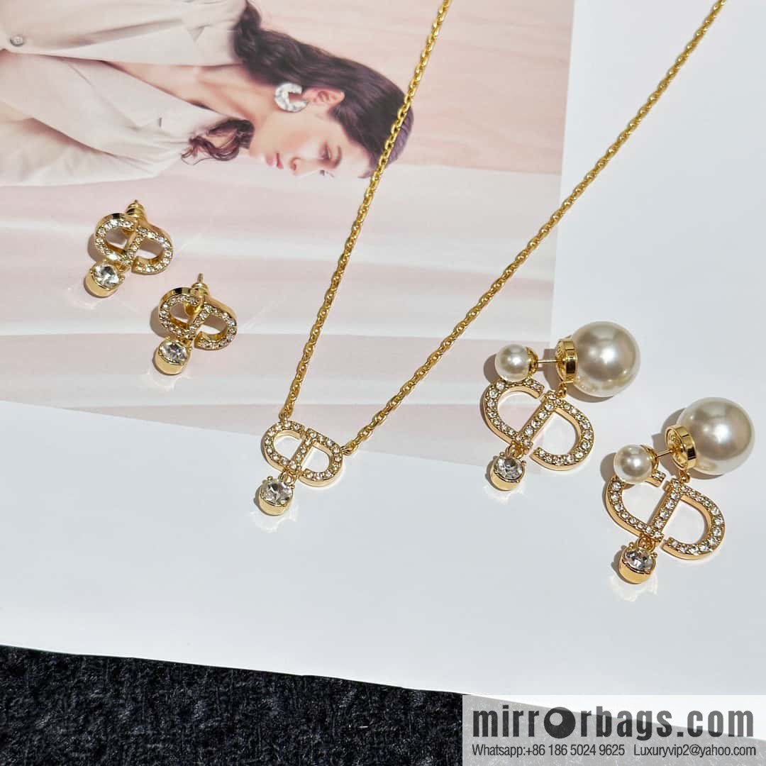 New ☑️ Dior full diamond CD necklace earrings stud earrings