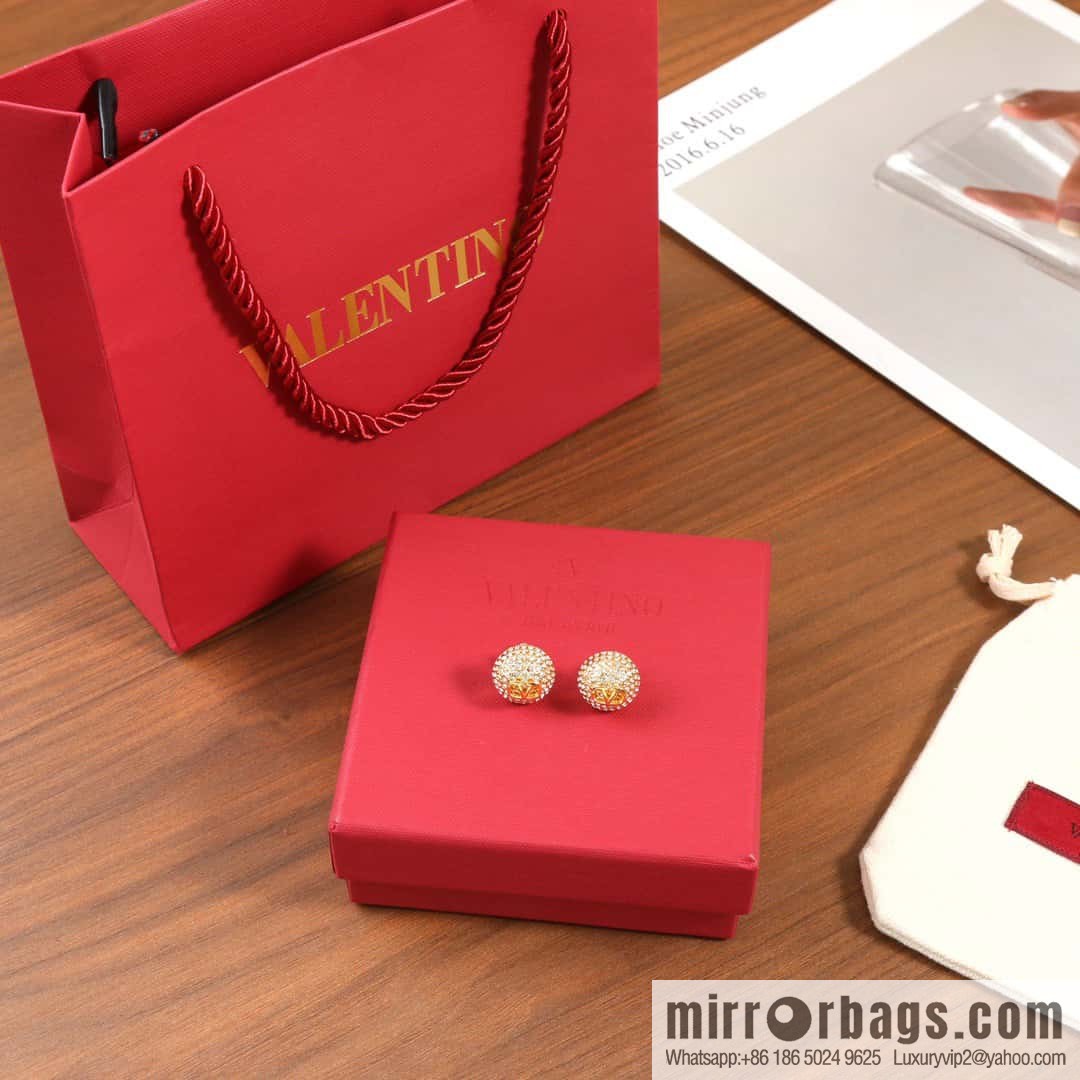 ❗️New ❗️ New ☑️ Valentino round full diamond stud earrings
