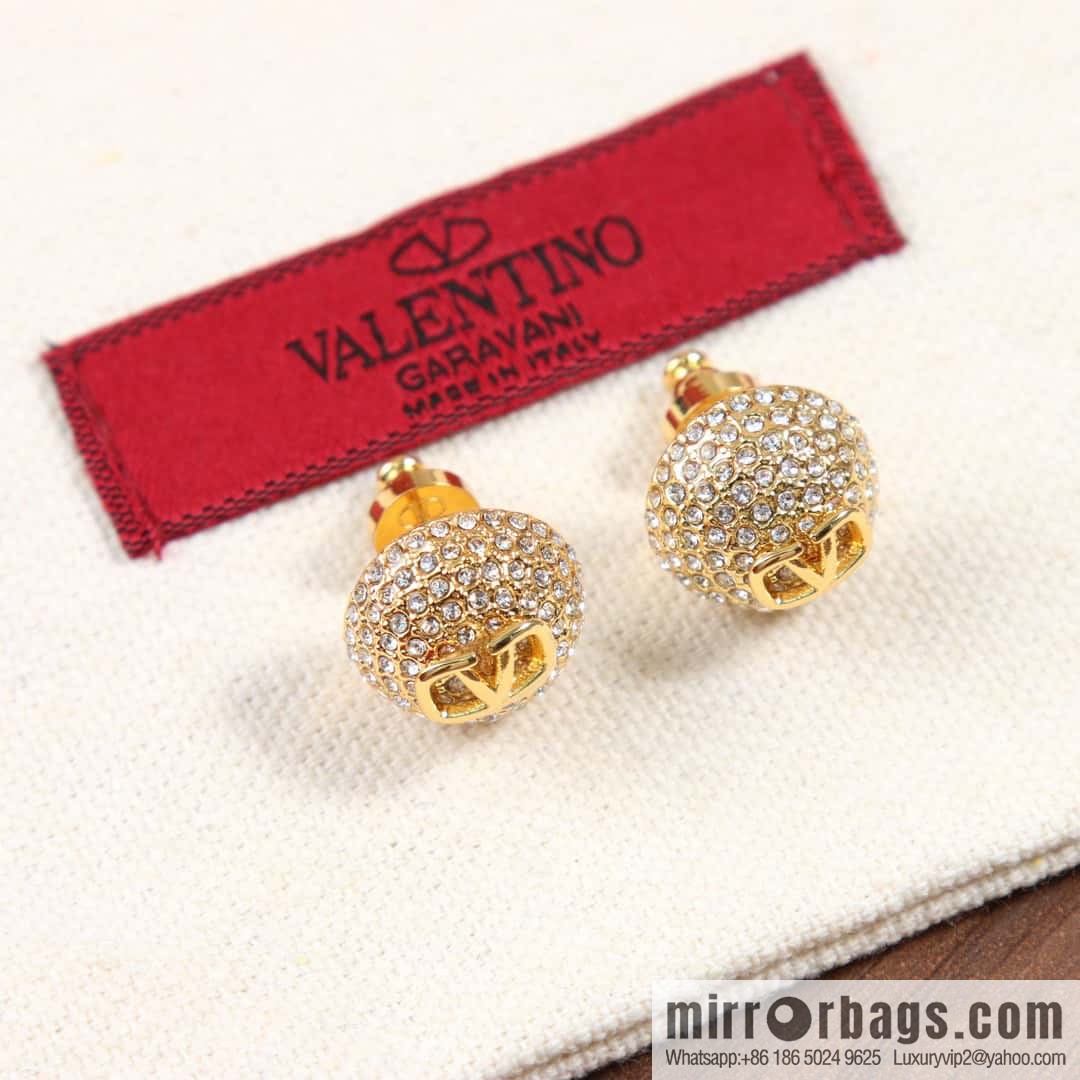 ❗️New ❗️ New ☑️ Valentino round full diamond stud earrings