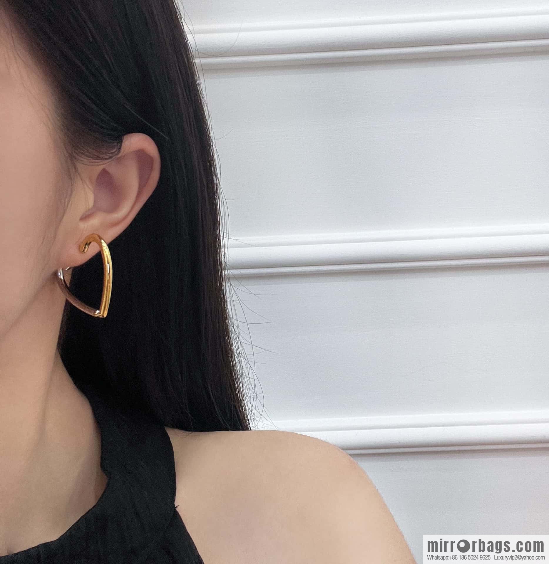 ❗️New ❗️ ☀️ original order ☀️ new ☑️ Celine simple wind peach heart love stud earrings ☀️