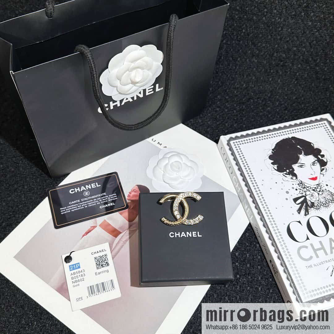 ❗️New ❗️ Chanel brooch ☀️ new ☑️ Chanel double c half diamond brooch ☀️