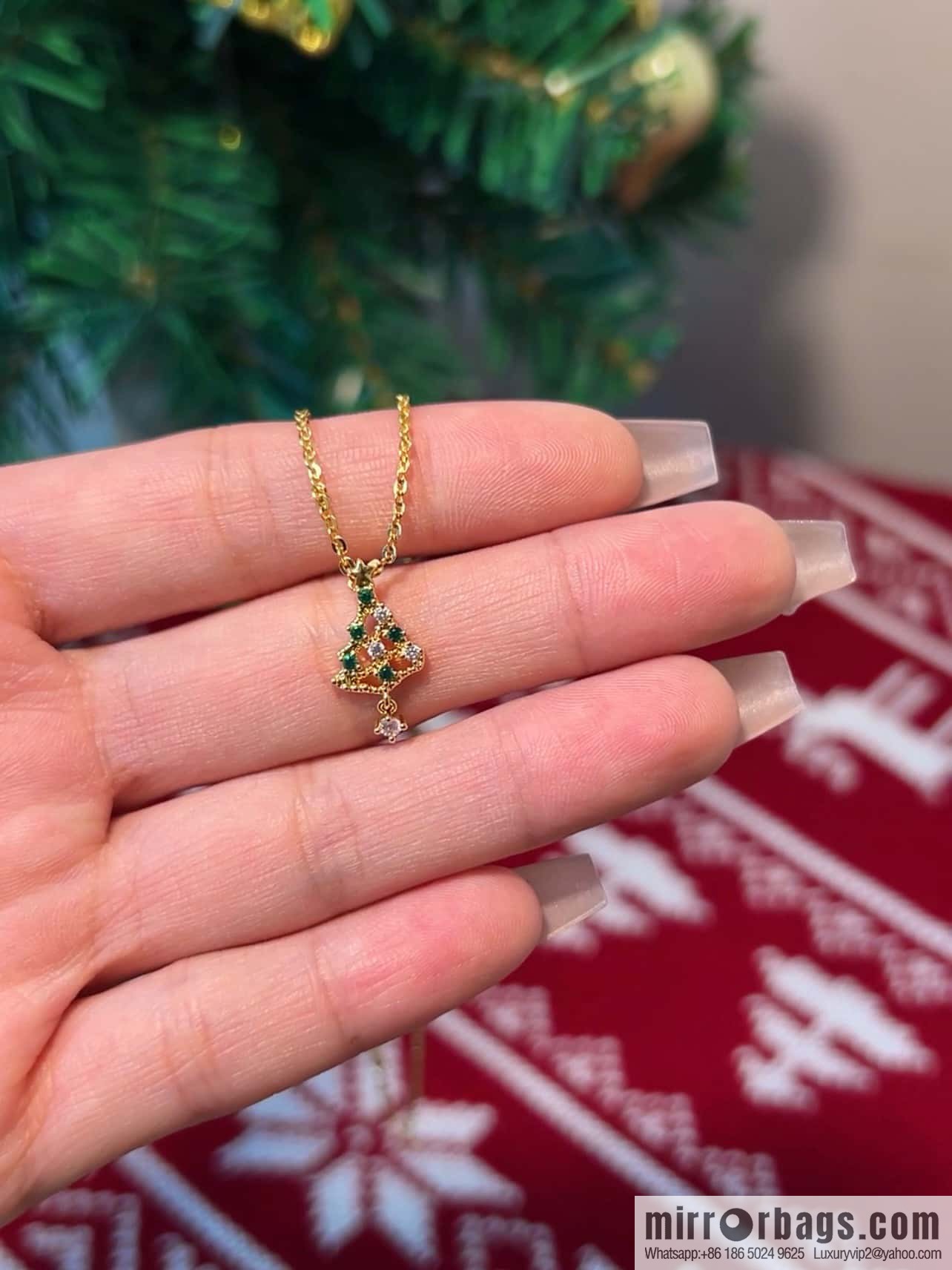 🎄Christmas gift 🎁 new ☑️ AHKAH bell 🔔 Christmas tree 🎄 gingerbread man necklace