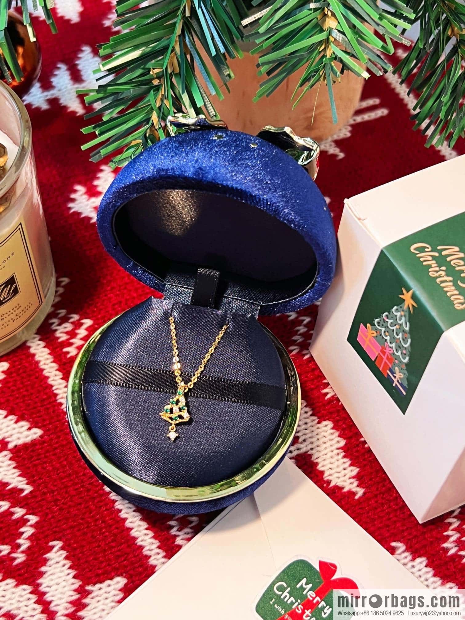 🎄Christmas gift 🎁 new ☑️ AHKAH bell 🔔 Christmas tree 🎄 gingerbread man necklace