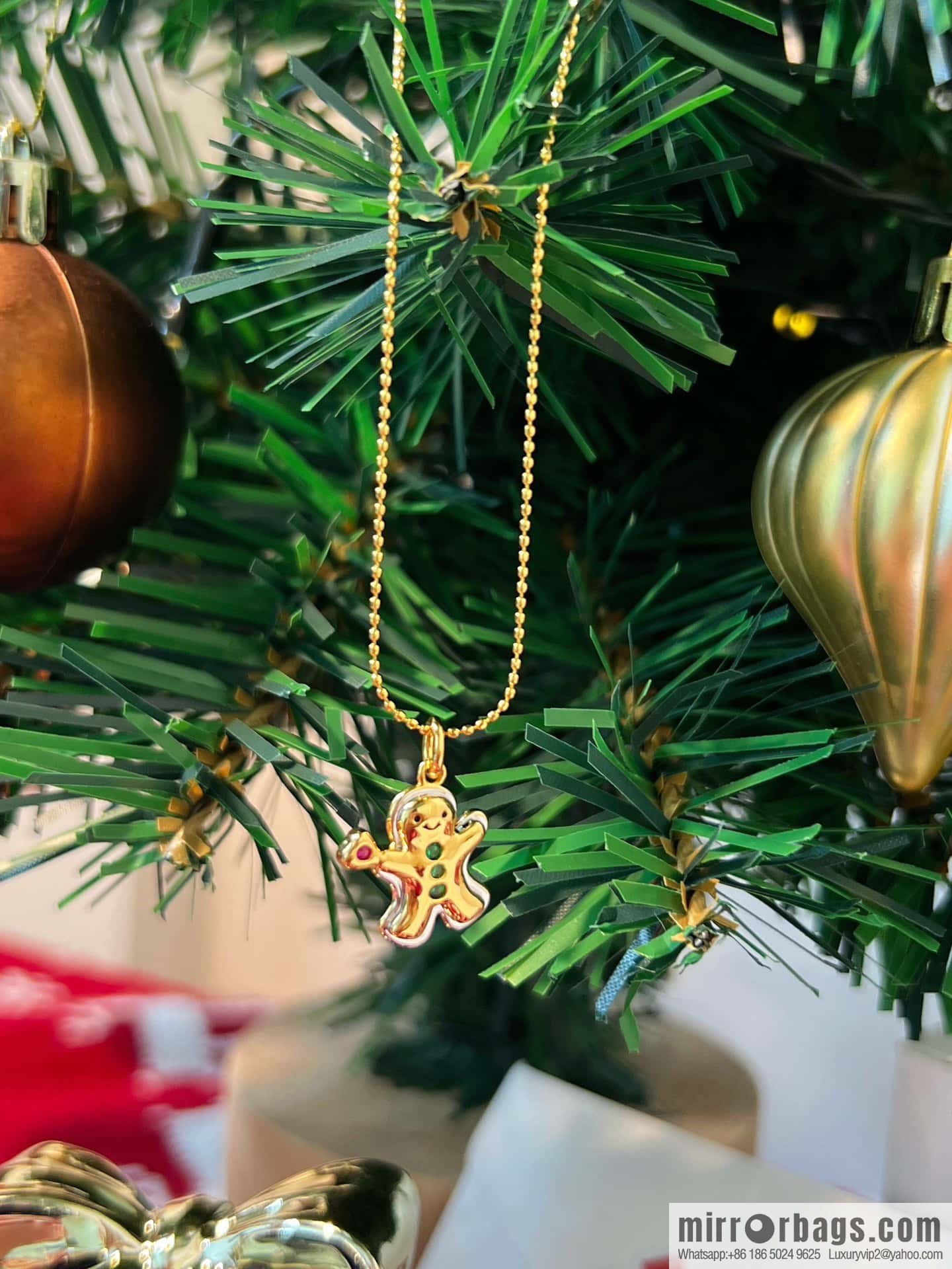 🎄Christmas gift 🎁 new ☑️ AHKAH bell 🔔 Christmas tree 🎄 gingerbread man necklace