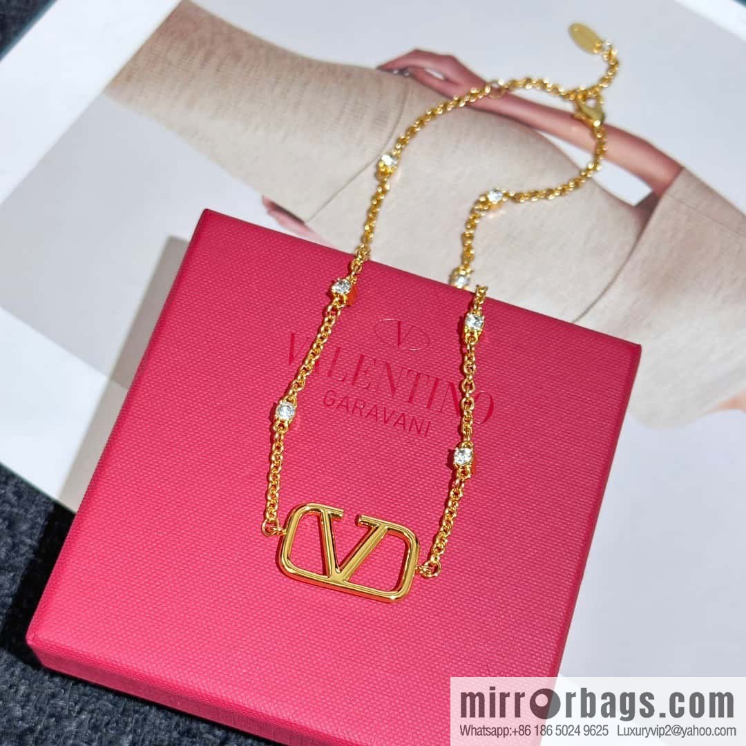 ❗️New ❗️ New ☑️ VALENTINO Valentino Necklace