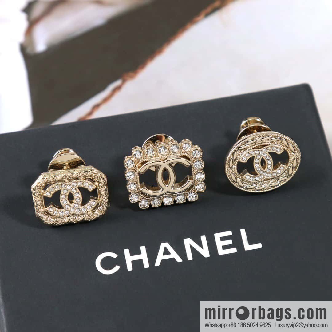 ❗️New ❗️ Chanel Brooch (3-in-1) ☀️ New ☑️ Chanel 3-in-1 Brooch ☀️