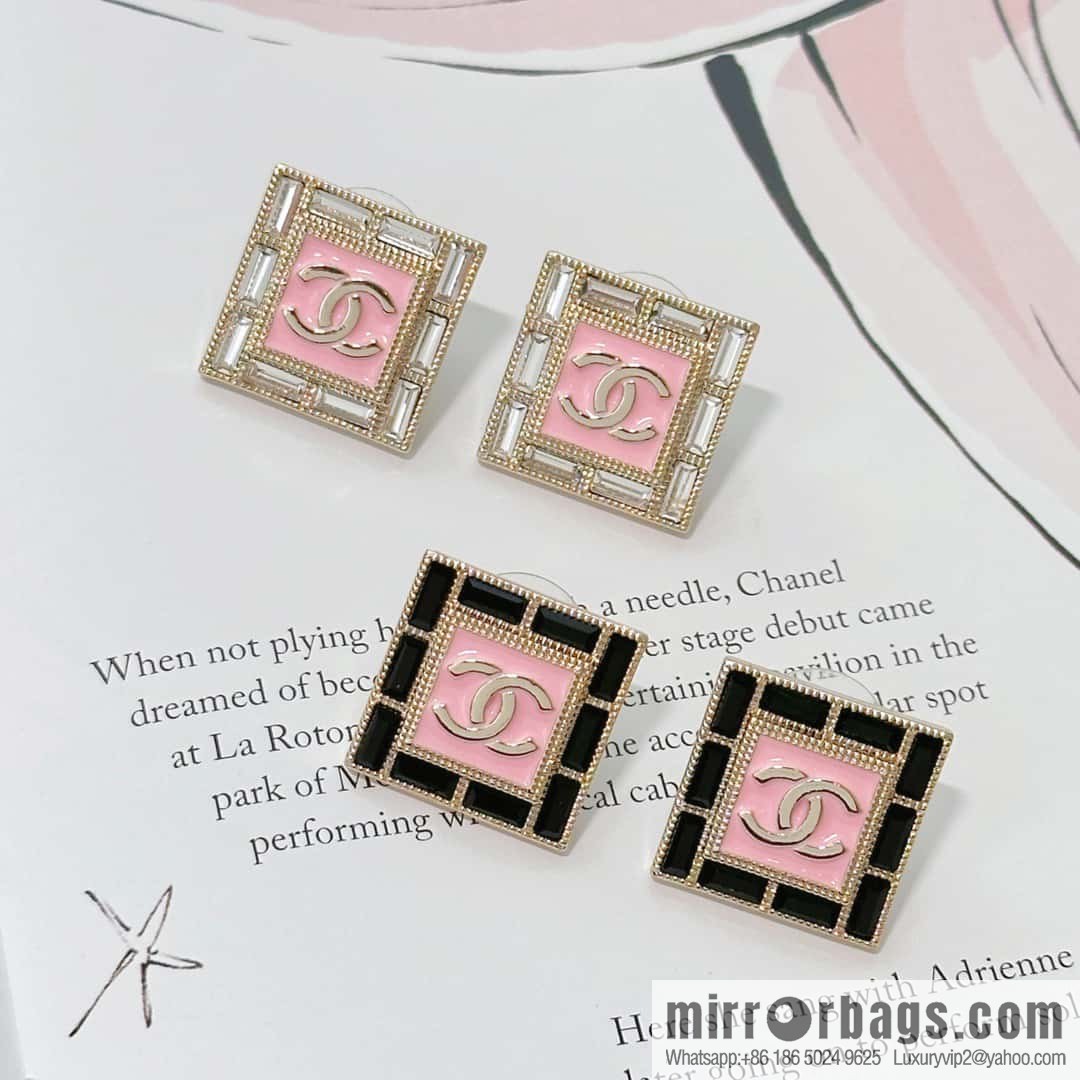 ❗️New ❗️ Chanel stud earrings ☀️ new ☑️ Chanel c1 double c square stud earrings ☀️