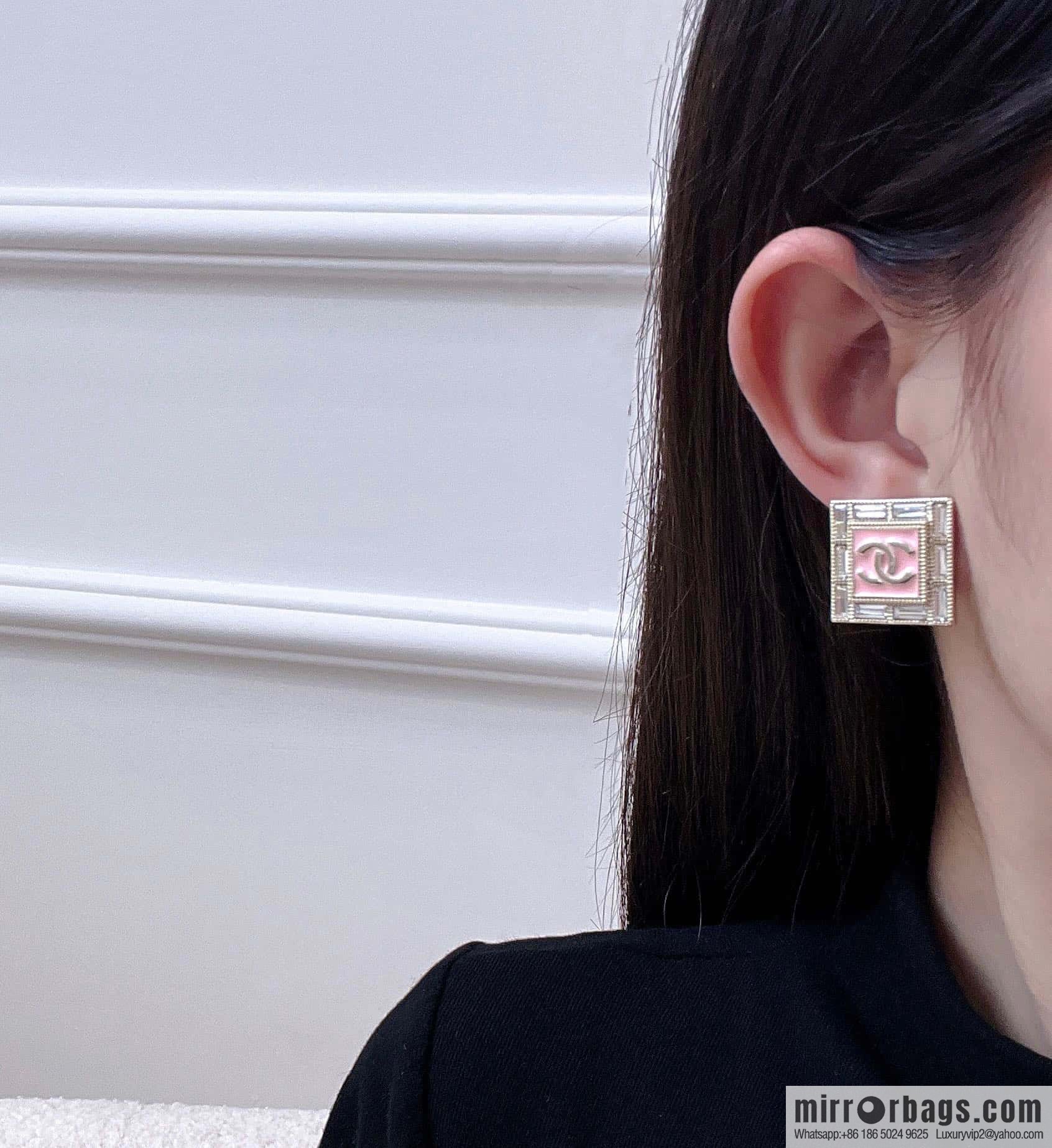 ❗️New ❗️ Chanel stud earrings ☀️ new ☑️ Chanel c1 double c square stud earrings ☀️