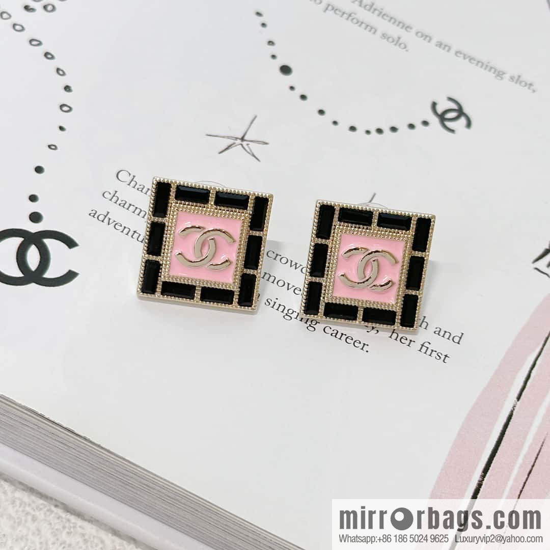 ❗️New ❗️ Chanel stud earrings ☀️ new ☑️ Chanel c1 double c square stud earrings ☀️