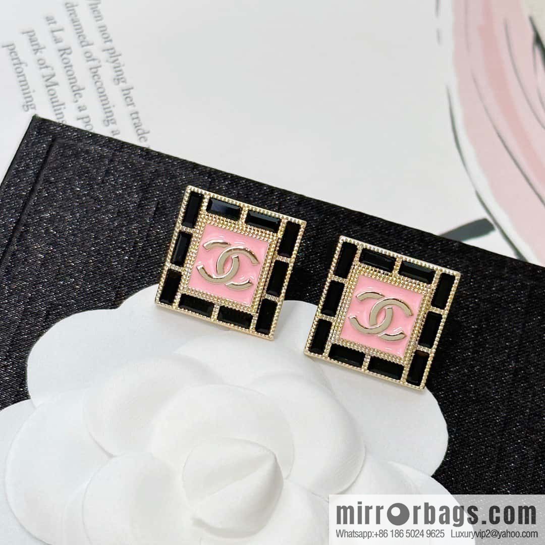 ❗️New ❗️ Chanel stud earrings ☀️ new ☑️ Chanel c1 double c square stud earrings ☀️