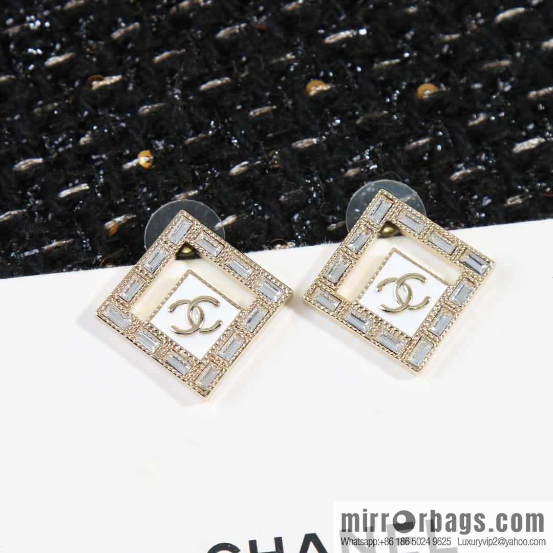 ☀️New ☑️ Chanel C1 double c square diamond stud earrings ☀️