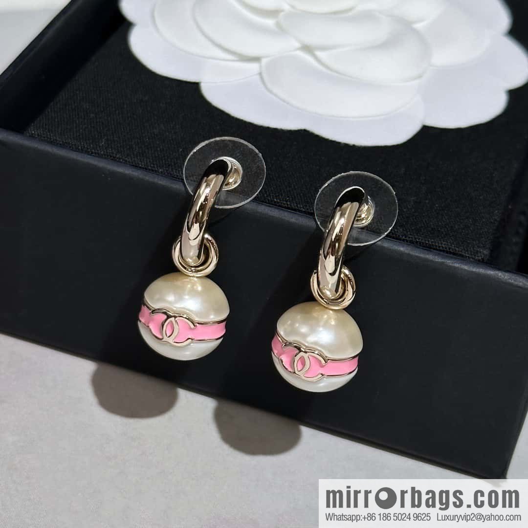 ❗️New ❗️ chanel stud earrings ☀️ new ☑️ chanel c2 double c pearl stud earrings ☀️