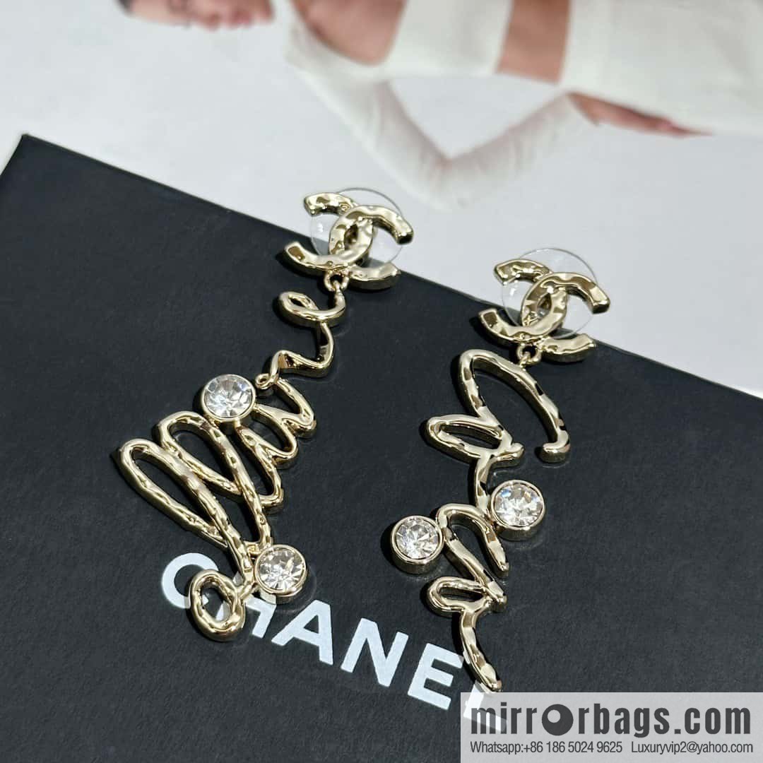 ❗️New ❗️ chanel stud earrings ☀️ new ☑️ chanel c2 double c letter stud earrings ☀️